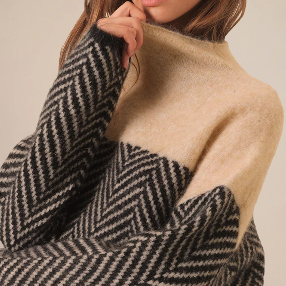 Gia™ - Luxury Cashmere Turtleneck Sweater